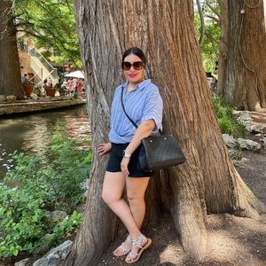 Meet your Posher, Gabriela